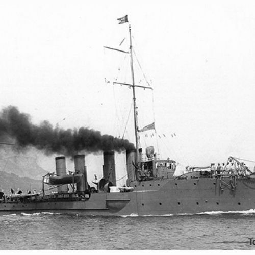 Le Bouclier, contre-torpilleur français, lancé le 29 juin 1911. Participa aux raids de Zeebrugge et Ostende.