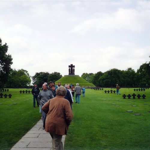 Cimetière militaire allemand de La Cambe