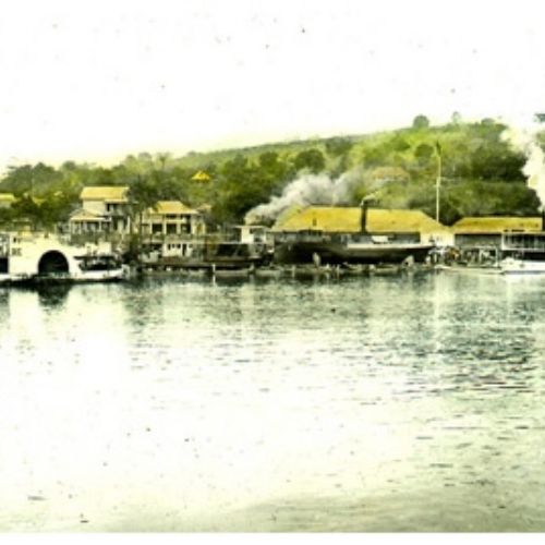 La rive et les chantiers à Léo en 1907 (diap. sur verre coll.J-L Gabrie – idem ci-dessous-l)